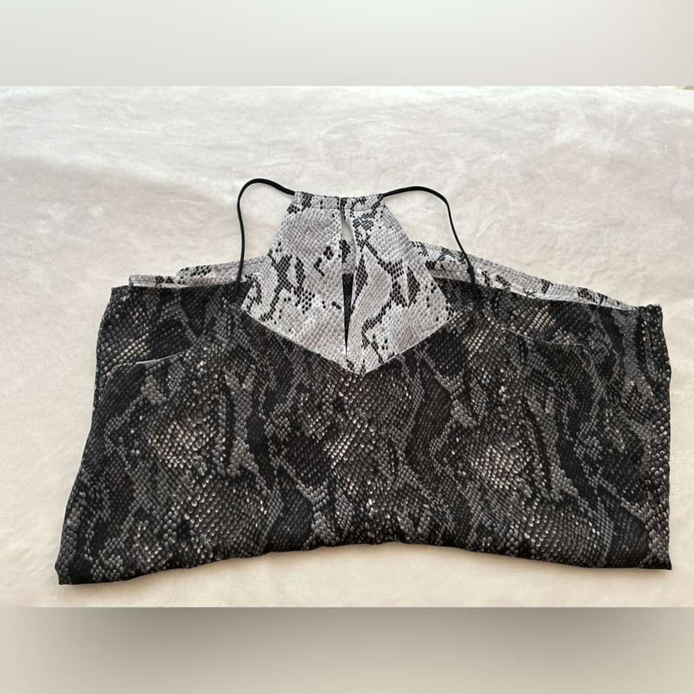 Express reversible top-size XS- Like New